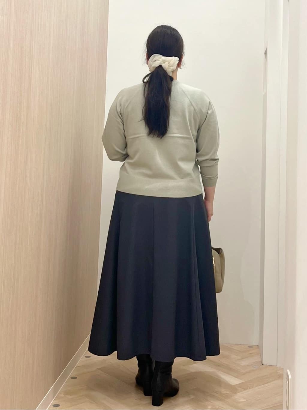 akariさんの「grove｜【洗える/毛玉軽減】天竺ラグランスリーブプルオーバー」を使ったコーディネート