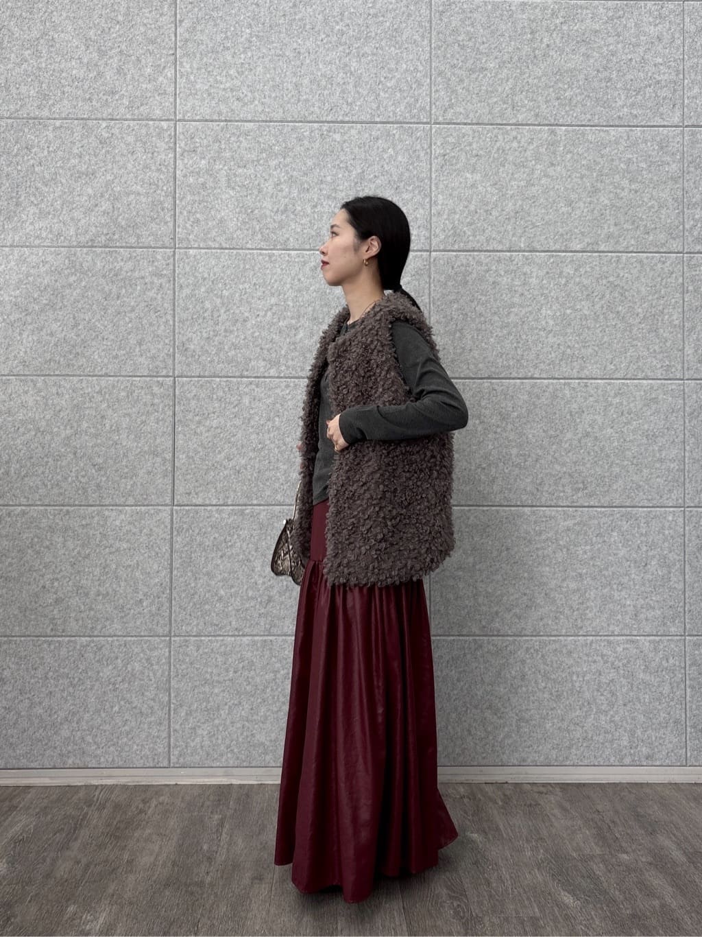 ひなさんの「INDIVI｜カットアウトカットソー」を使ったコーディネート