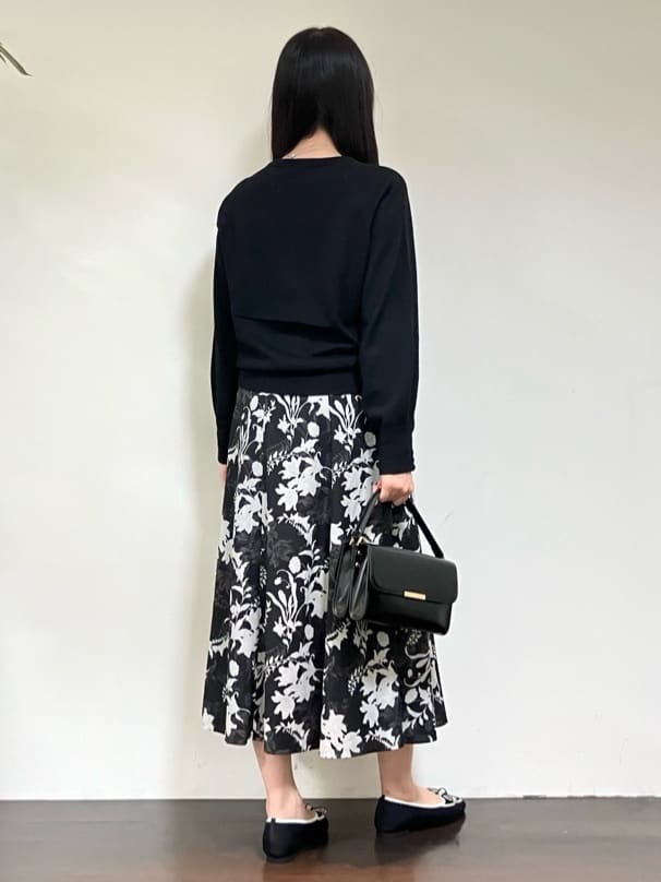 カレンさんの「UNTITLED｜【8色展開／コンパクト丈】レーヨン混 コクーンニット」を使ったコーディネート