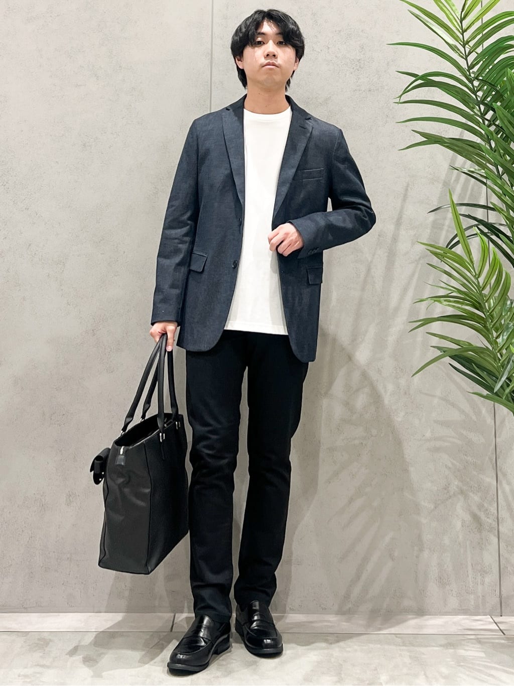SHI-MAさんの「THE SHOP TK｜エバーデニムジャケット【色落ちしにくい/洗濯機OK/ストレッチ/セットアップ可】」を使ったコーディネート