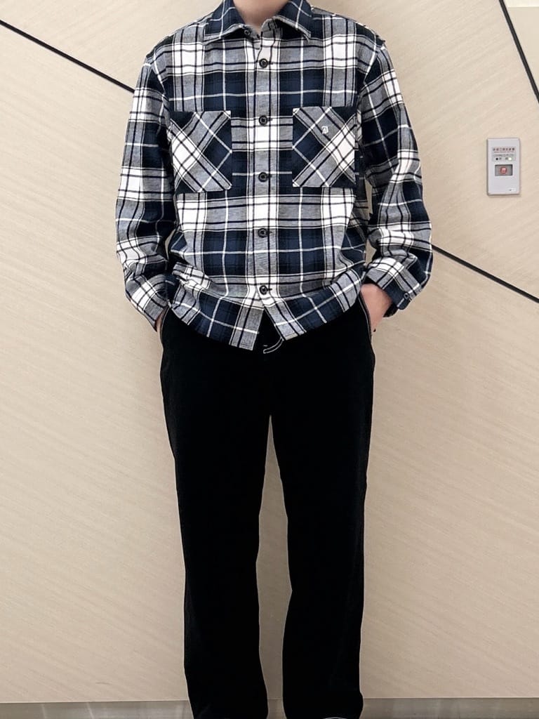 千葉亮太さんの「DRESSTERIOR｜【セットアップ可】CONEデニム ワイドパンツ」を使ったコーディネート