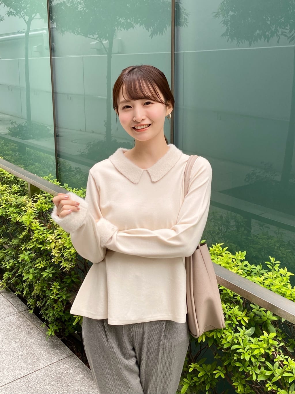 みさかさんの「index｜フェザードッキングペプラムニット【洗濯機OK】」を使ったコーディネート