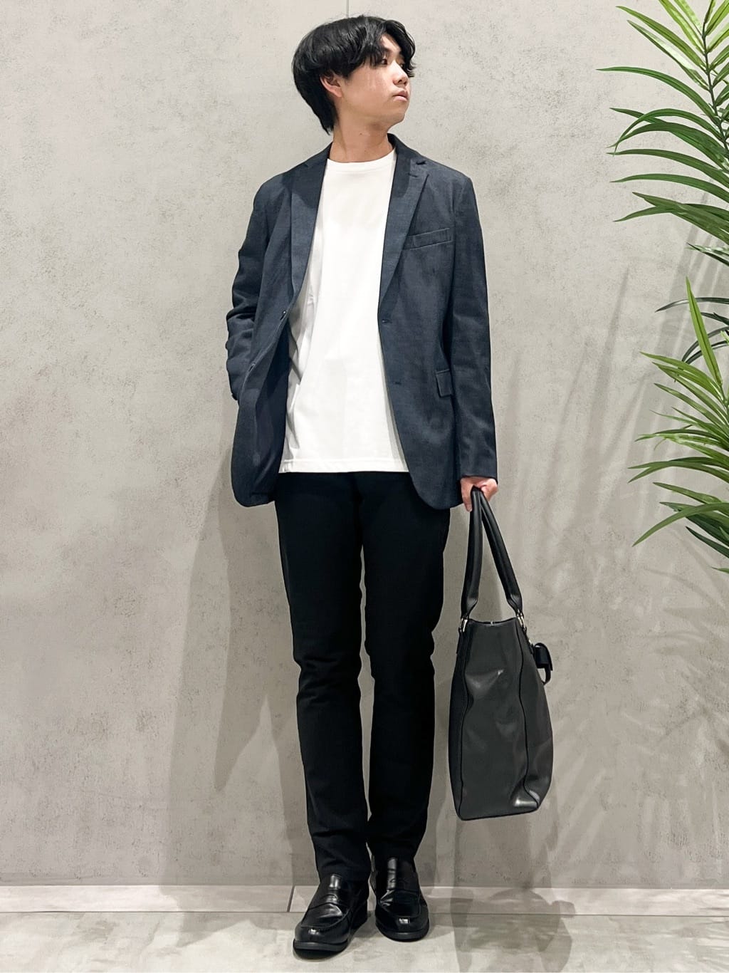 SHI-MAさんの「THE SHOP TK｜エバーデニムジャケット【色落ちしにくい/洗濯機OK/ストレッチ/セットアップ可】」を使ったコーディネート