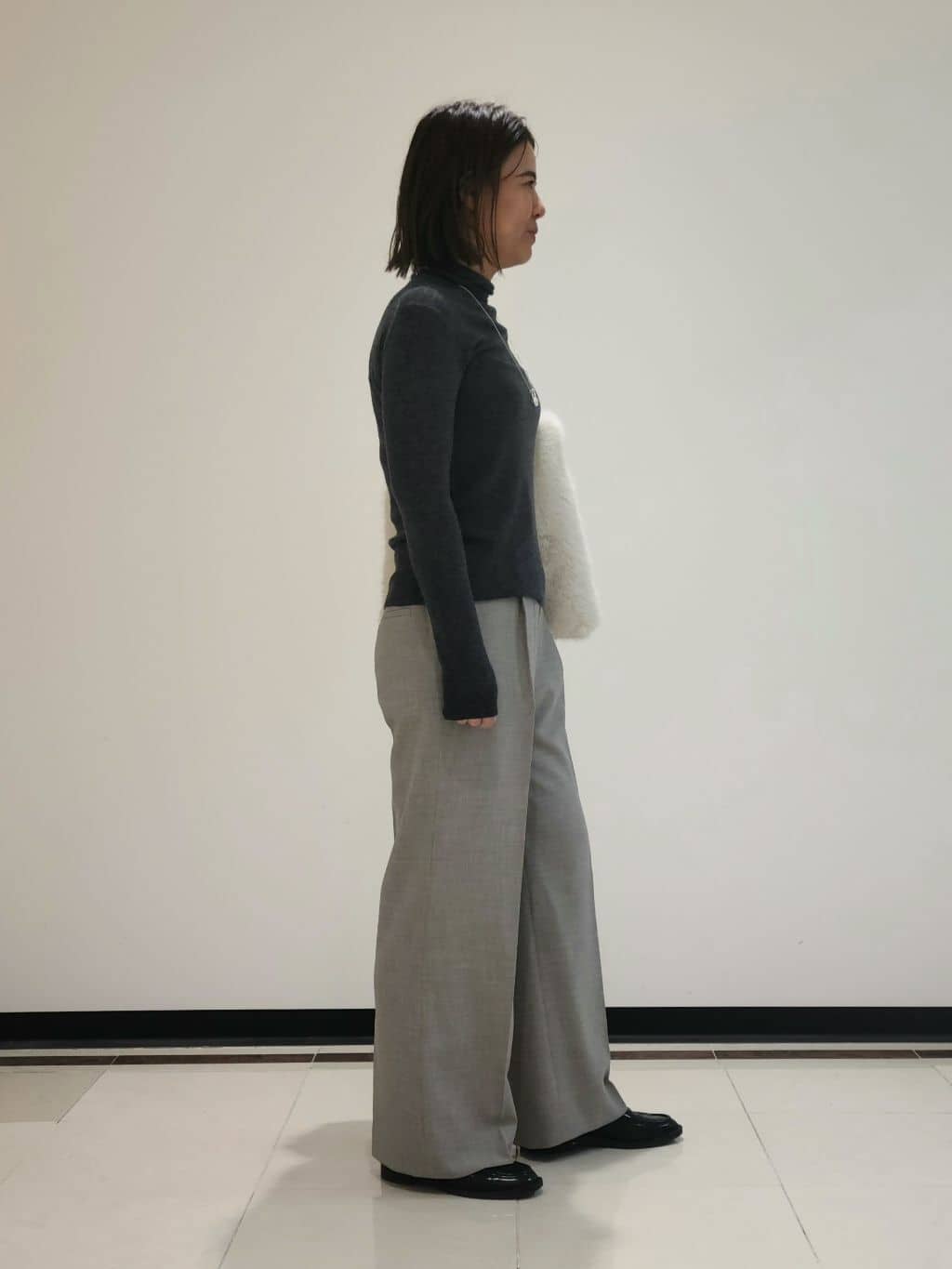 eriさんの「INDIVI｜【洗える／薄手／ラメ】シアーラメニット」を使ったコーディネート