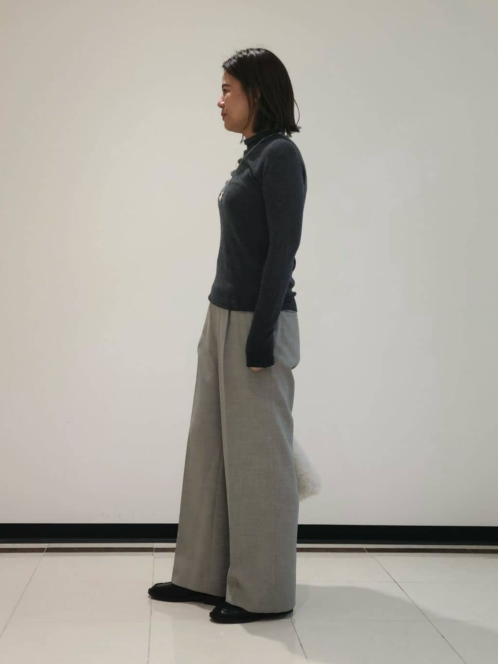 eriさんの「INDIVI｜【洗える／薄手／ラメ】シアーラメニット」を使ったコーディネート