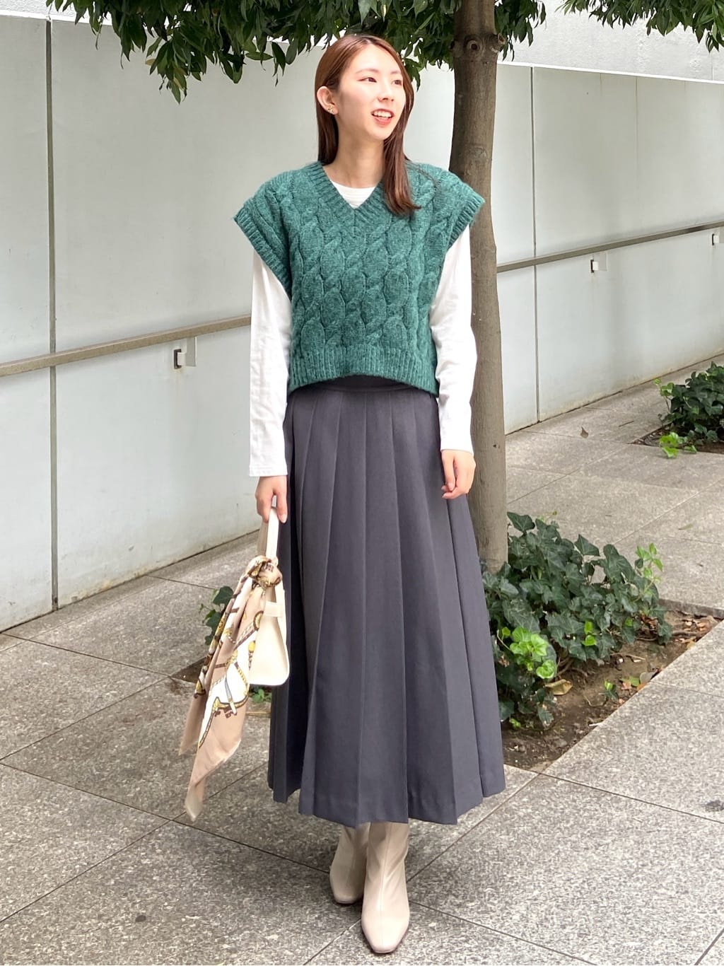 めぐさんの「OPAQUE.CLIP｜ロングロゴTシャツ【洗濯機OK】」を使ったコーディネート