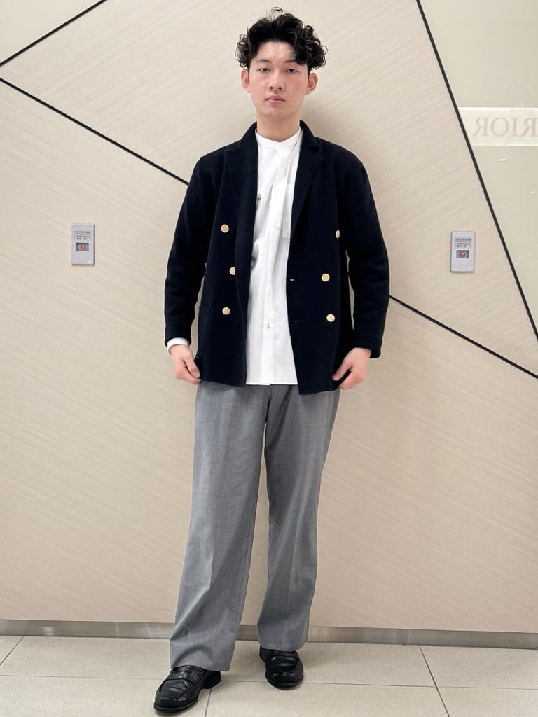 千葉亮太さんの「DRESSTERIOR｜ダブルブレスト ニットジャケット」を使ったコーディネート