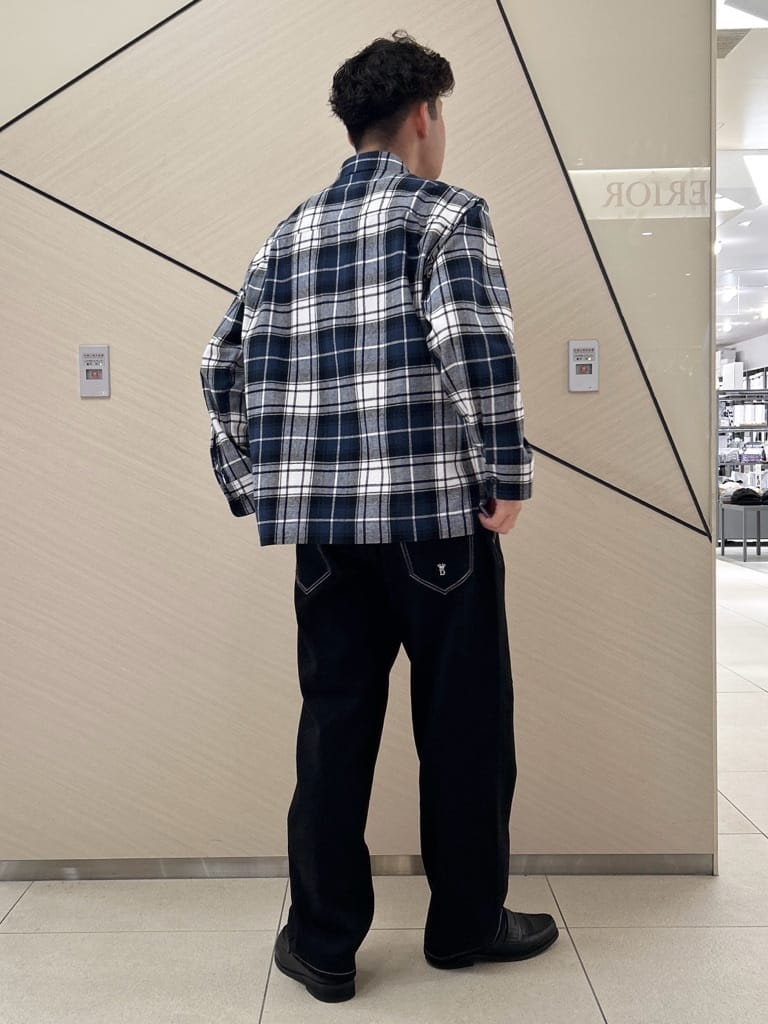 千葉亮太さんの「DRESSTERIOR｜【セットアップ可】CONEデニム ワイドパンツ」を使ったコーディネート