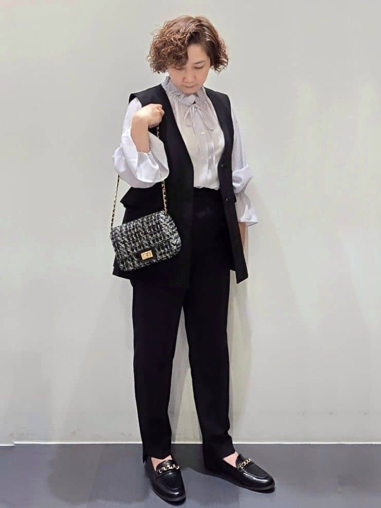 ゆきをさんの「OPAQUE.CLIP｜フリルペプラムジレ／セットアップ対応可【洗濯機洗い可】」を使ったコーディネート