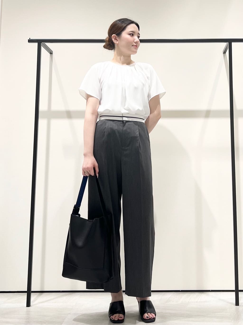 T.Kさんの「INDIVI｜【UVケア】タックブラウス」を使ったコーディネート