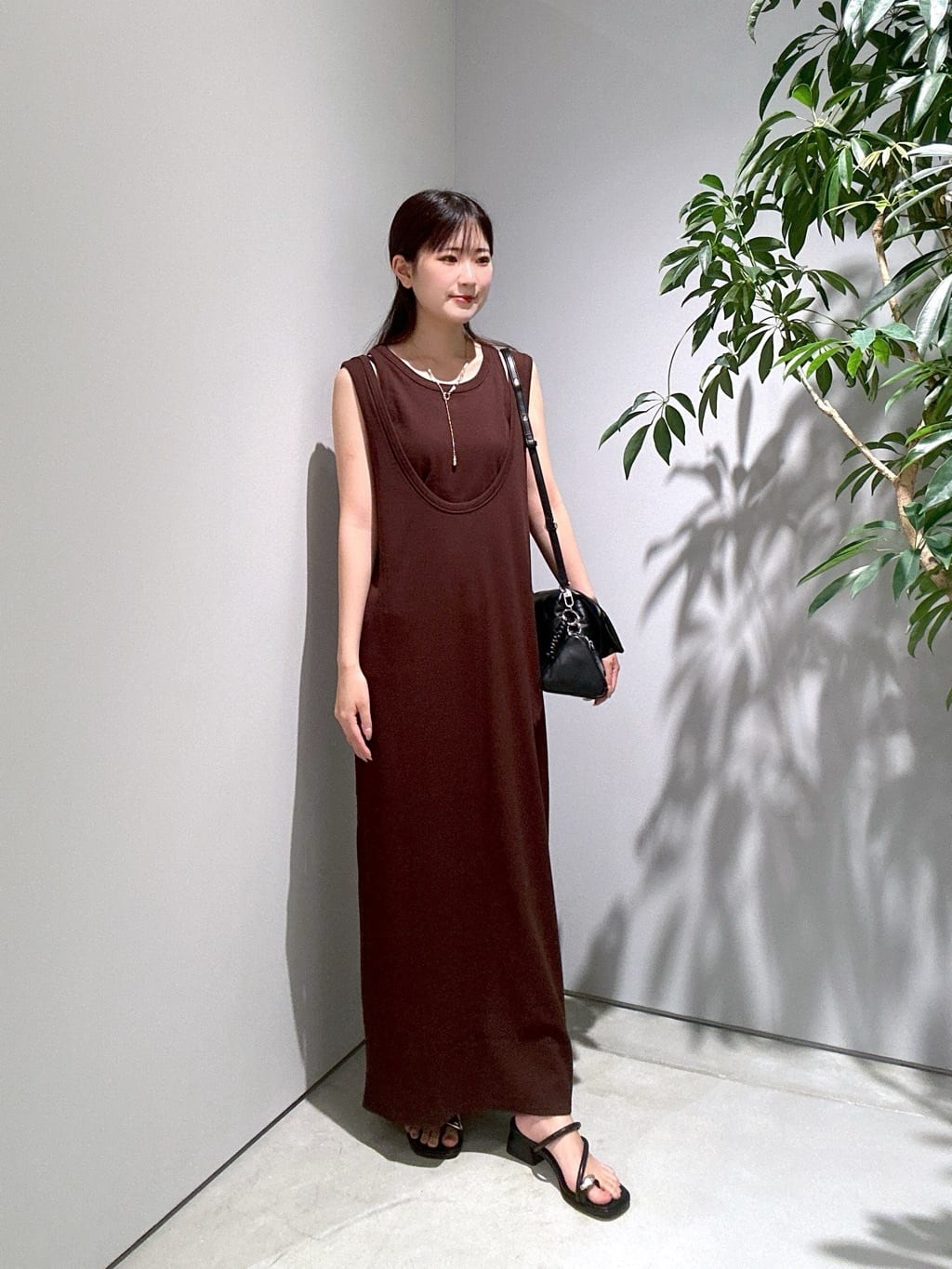 Renoさんの「INDIVI｜タンクトップレイヤードワンピース」を使ったコーディネート