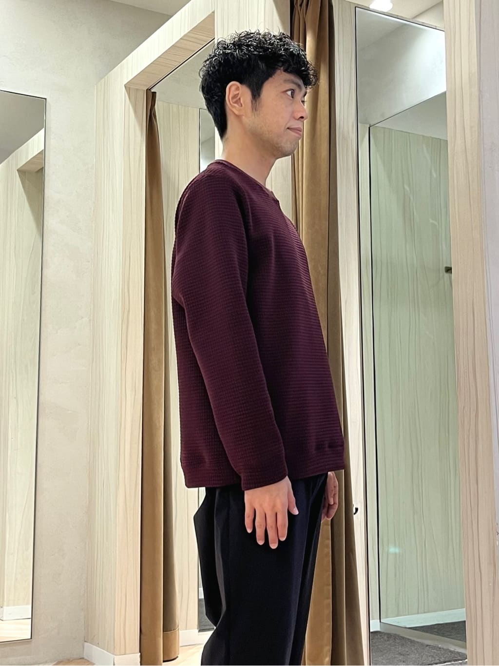 URAさんの「TAKEO KIKUCHI｜ニットライク プルオーバー」を使ったコーディネート