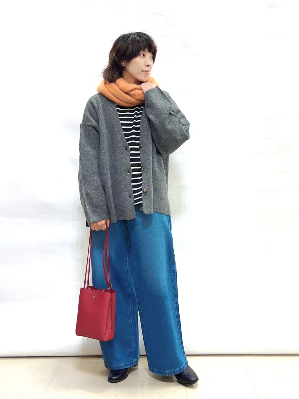 まっつんさんの「SHOO･LA･RUE｜【S-LL】インせず決まる 背中タック入り パフ袖トップス」を使ったコーディネート
