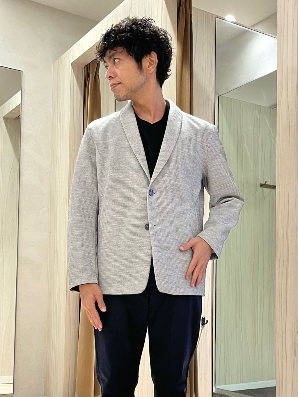 URAさんの「TAKEO KIKUCHI｜【尾州織】ショールカラー カーディガン」を使ったコーディネート