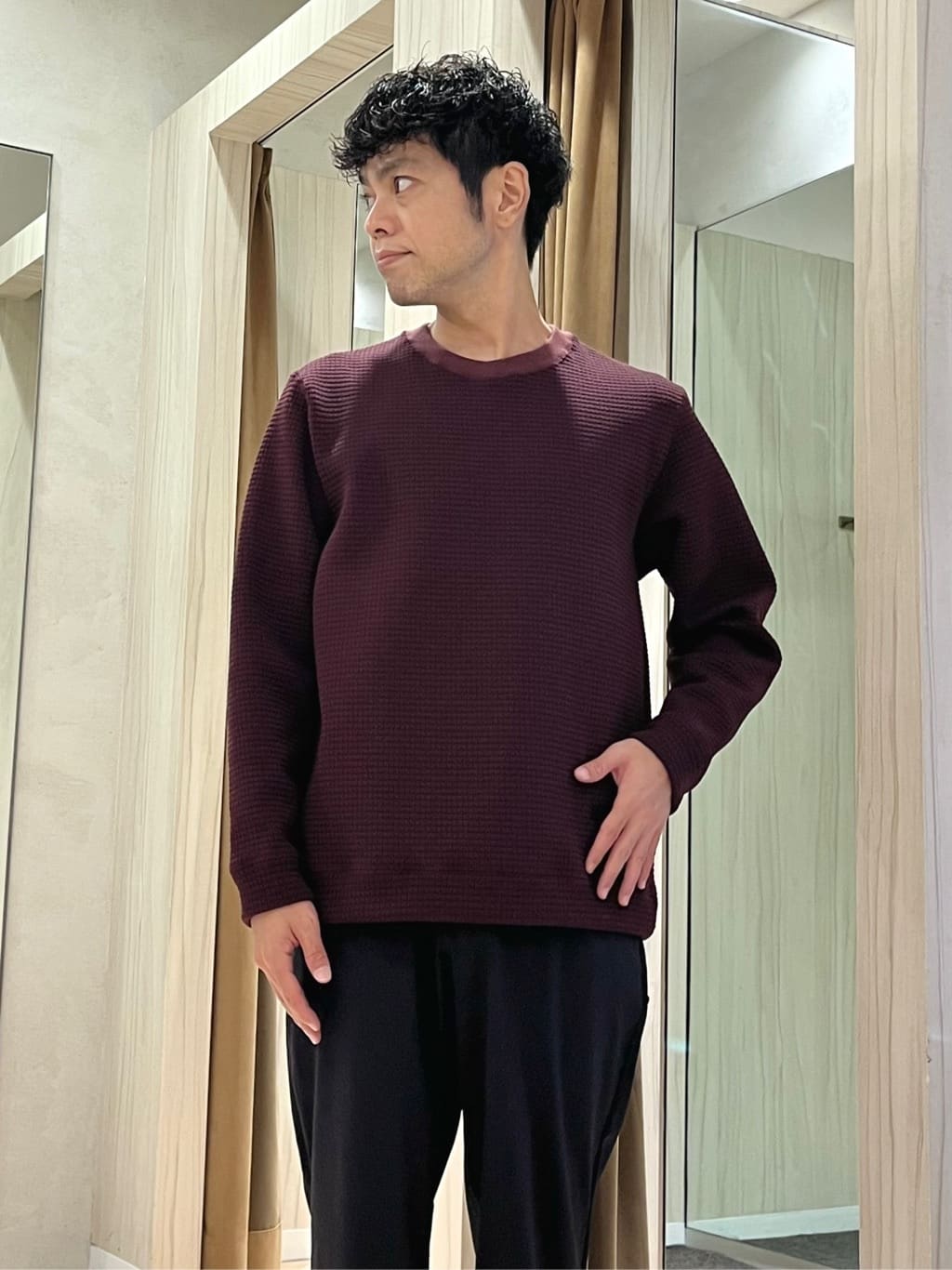 URAさんの「TAKEO KIKUCHI｜ニットライク プルオーバー」を使ったコーディネート