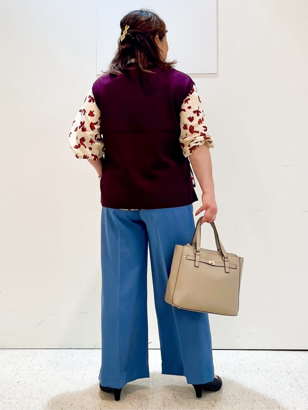 kimmyさんの「Reflect｜【ジャケットのインナーにおすすめ◎】花柄タックデザインブブラウス」を使ったコーディネート