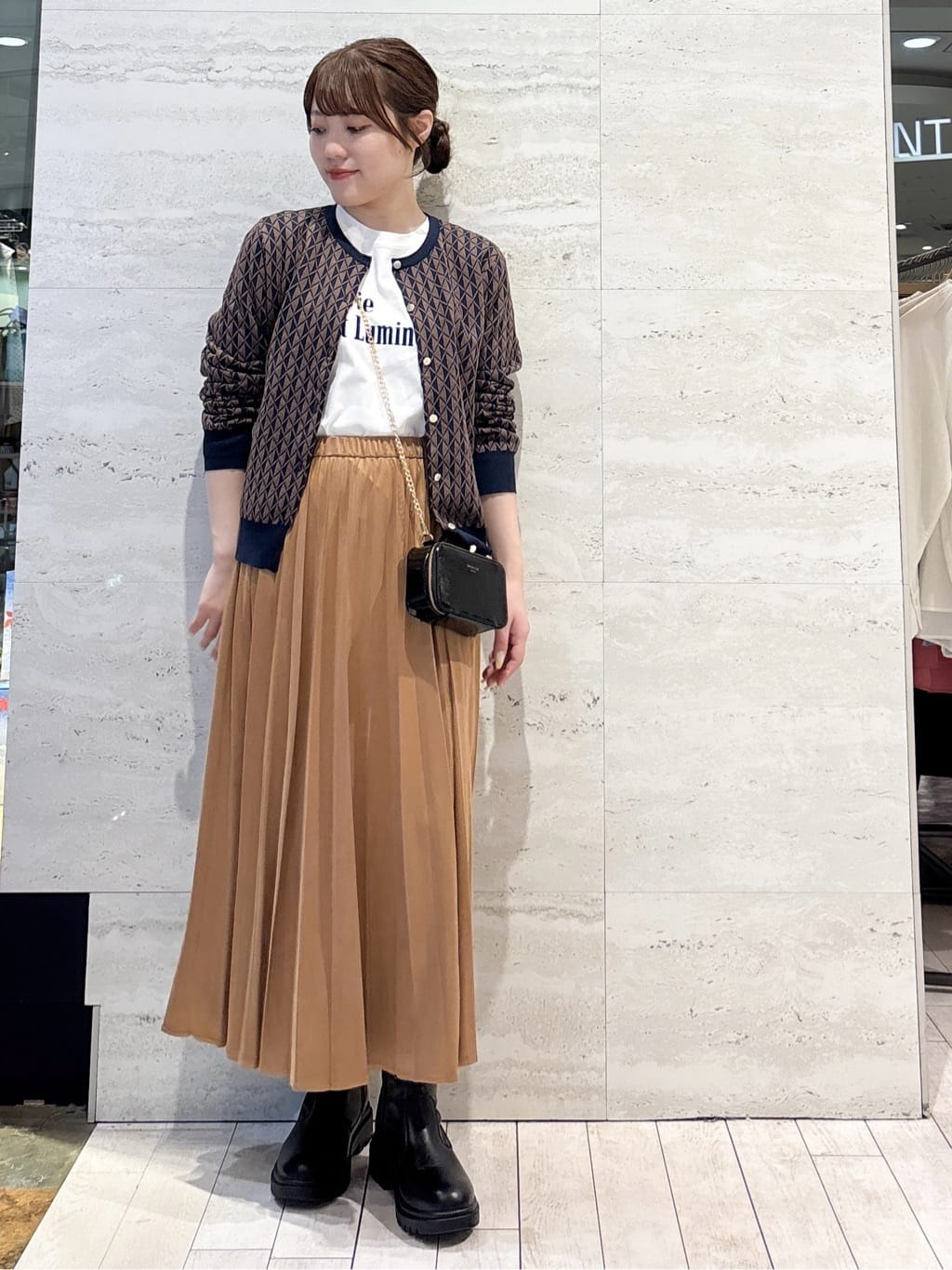 かほさんの「OPAQUE.CLIP｜ロングロゴTシャツ【洗濯機OK】」を使ったコーディネート