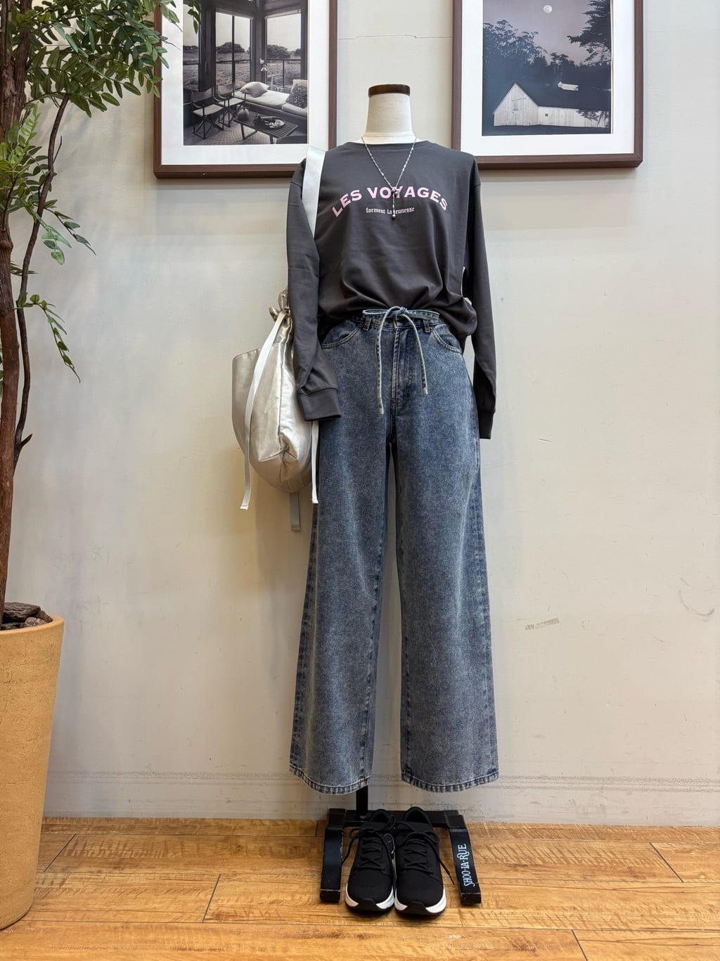 maiさんの「SHOO･LA･RUE｜【洗濯機可/S-LL】さっと羽織れる 軽量リブブルゾン」を使ったコーディネート