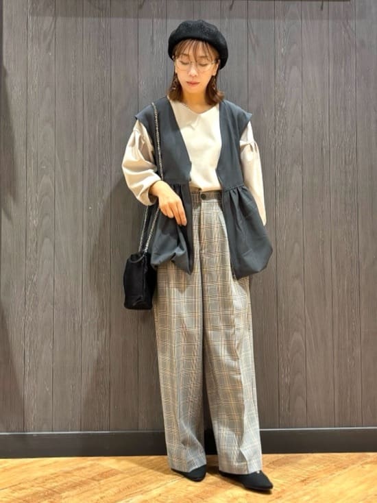 meiさんの「SHOO･LA･RUE｜【S-LL】美シルエット 裾バルーンシルエットジレ」を使ったコーディネート