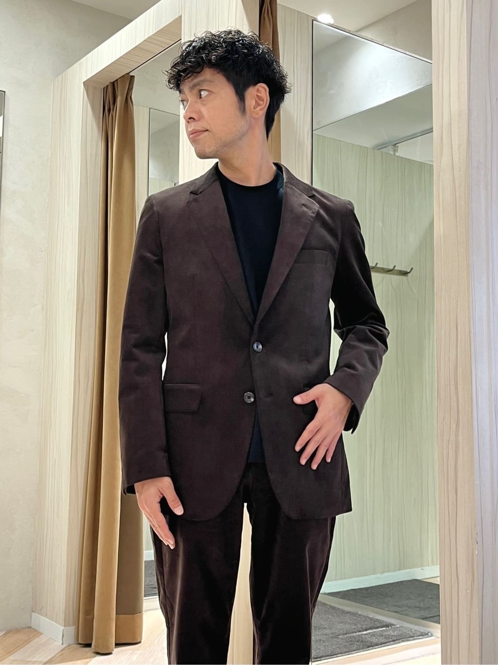 URAさんの「TAKEO KIKUCHI｜【Sサイズ～】ストレッチコーデュロイ ジャケット」を使ったコーディネート
