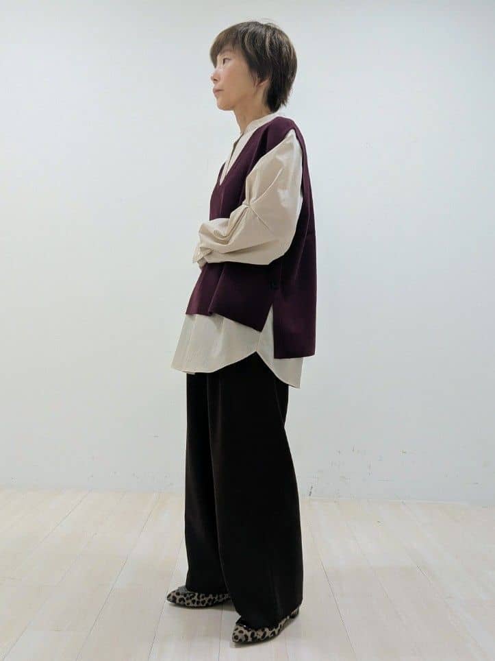 nishiさんの「Reflect｜【さらっと一枚で決まる／重ね着にもおすすめ◎】タックスリーブシャツブラウス」を使ったコーディネート