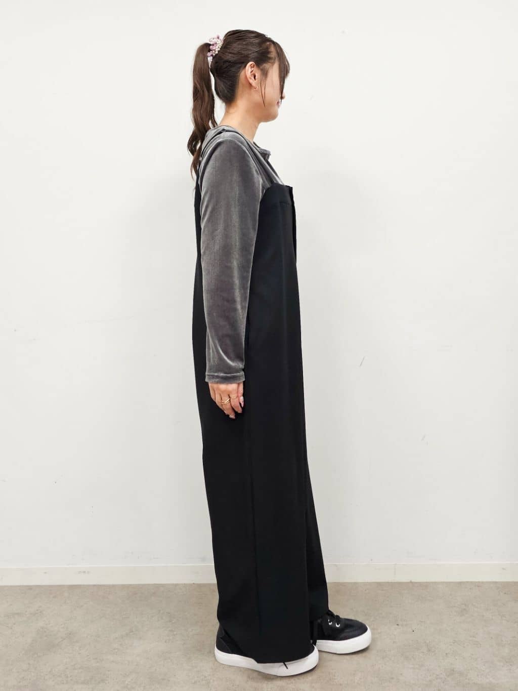 ゆゆさんの「SHOO･LA･RUE｜【S-LL】大人カジュアルに ベアトップ風 キャミサロペット」を使ったコーディネート