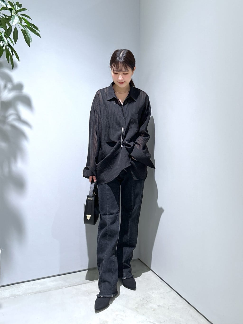 Renoさんの「INDIVI｜【MILLELA FIRENZE】ショルダームーンバッグ」を使ったコーディネート