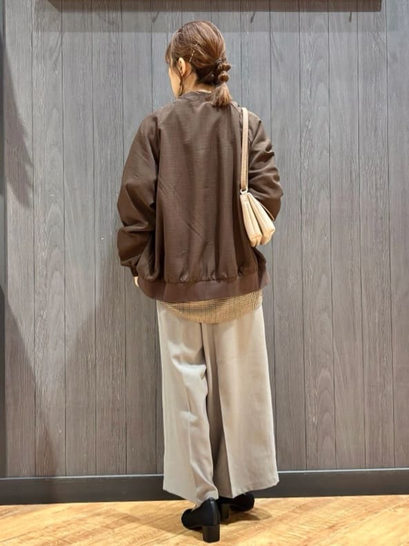 meiさんの「SHOO･LA･RUE｜【洗濯機可/S-LL】さっと羽織れる 軽量リブブルゾン」を使ったコーディネート