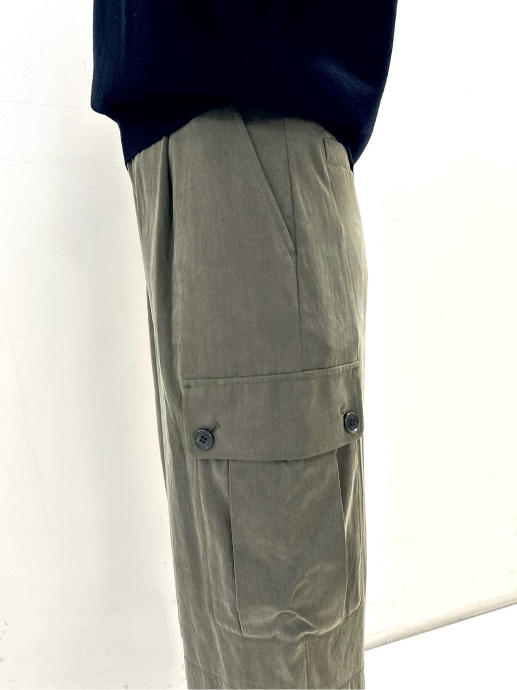 hacoさんの「UNTITLED｜【アンサンブル可/洗える】シルクウールカシミヤ ドルマンスリーブニット」を使ったコーディネート