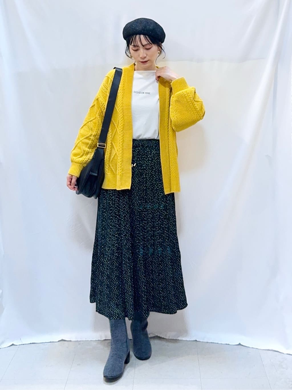 𝐇𝐢𝐫𝐨𝐦𝐢さんの「SHOO･LA･RUE｜【S-LL】美しく見せる ボートネックロンT」を使ったコーディネート
