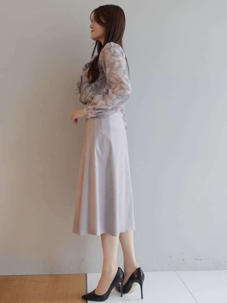 sayaさんの「COUP DE CHANCE｜【手洗い可／日本製／セッ】スェード調フレアスカート」を使ったコーディネート