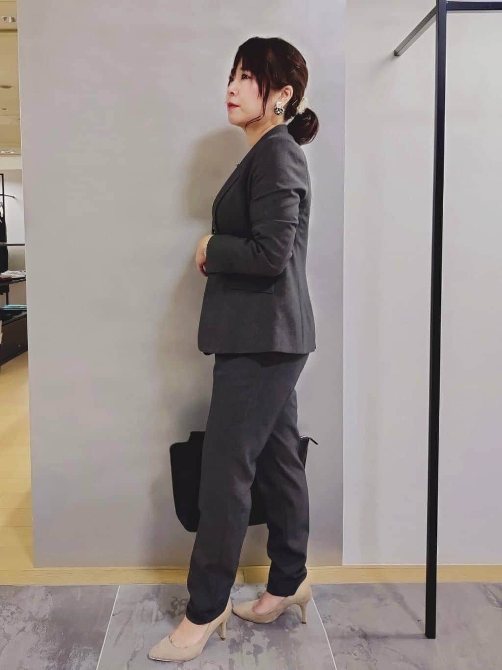 TOMOMIさんの「INDIVI｜【洗える／通勤／スーツ】メランジストレッチ テーラージャケット」を使ったコーディネート
