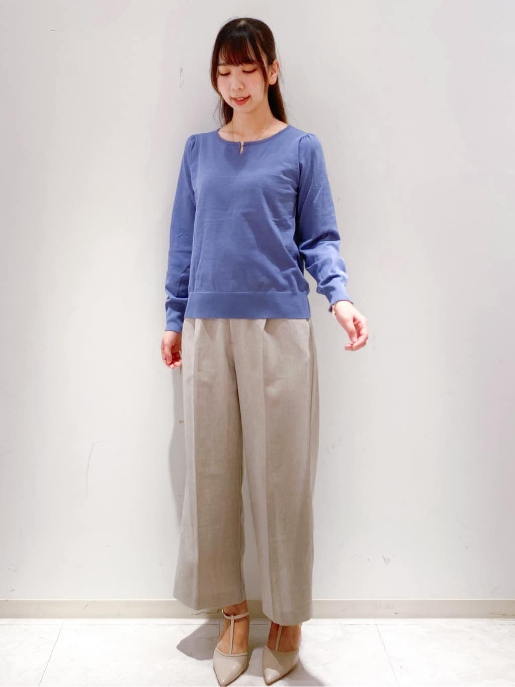 yurinaさんの「index｜パール調パーツ付きクルーネックニット【洗濯機OK】《8col／XS～3L》」を使ったコーディネート