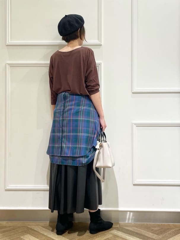 SOさんの「SHOO･LA･RUE｜【7分袖】裾タックデザインカットソー」を使ったコーディネート