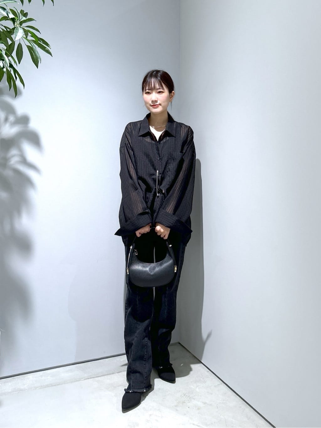 Renoさんの「INDIVI｜【MILLELA FIRENZE】ショルダームーンバッグ」を使ったコーディネート