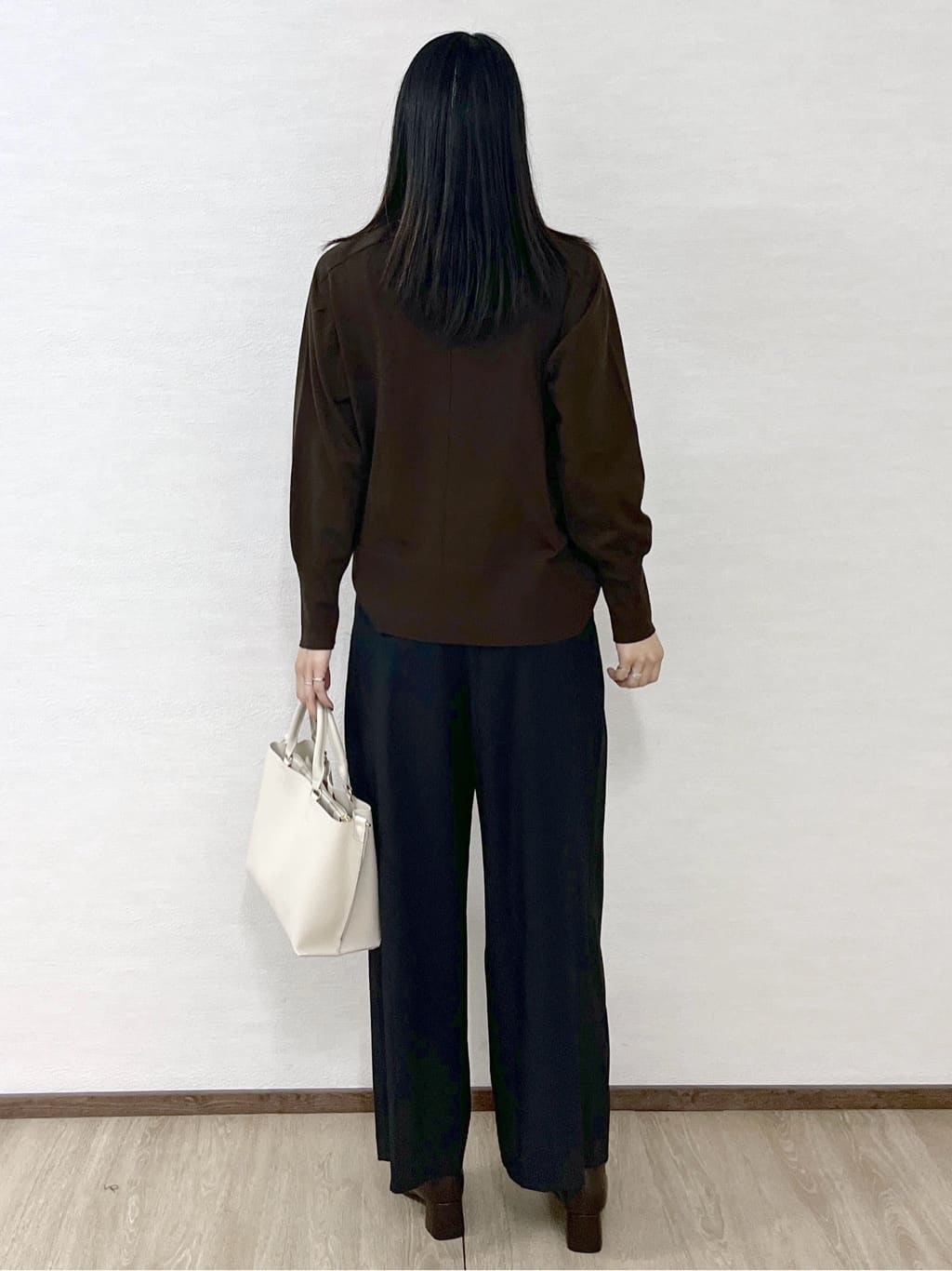 sachikoさんの「OPAQUE.CLIP｜リラクシーVネックニット【洗濯機洗OK】《6col》」を使ったコーディネート