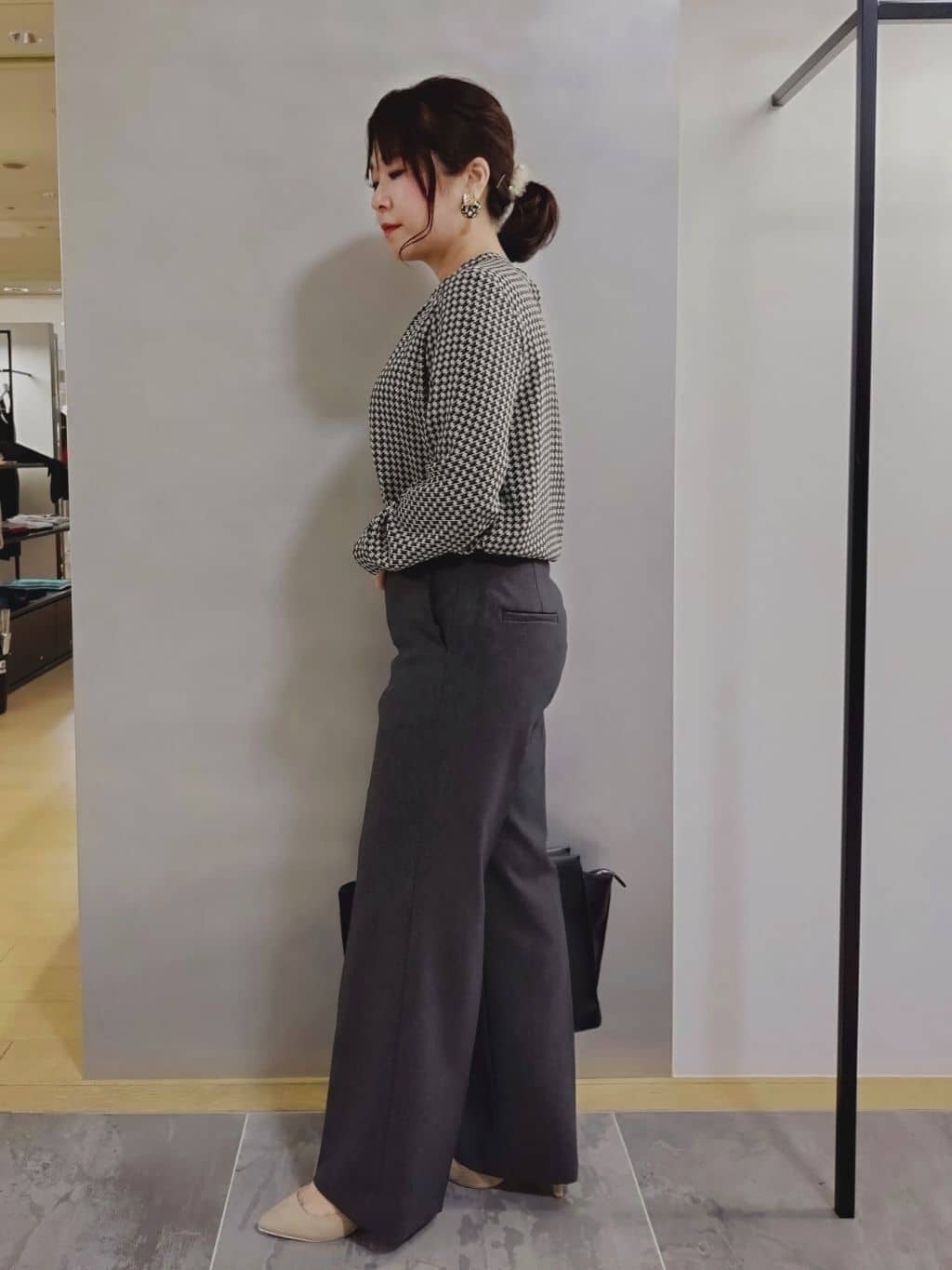 TOMOMIさんの「INDIVI｜【収納力◎／A4サイズ対応】シゴデキバッグ」を使ったコーディネート
