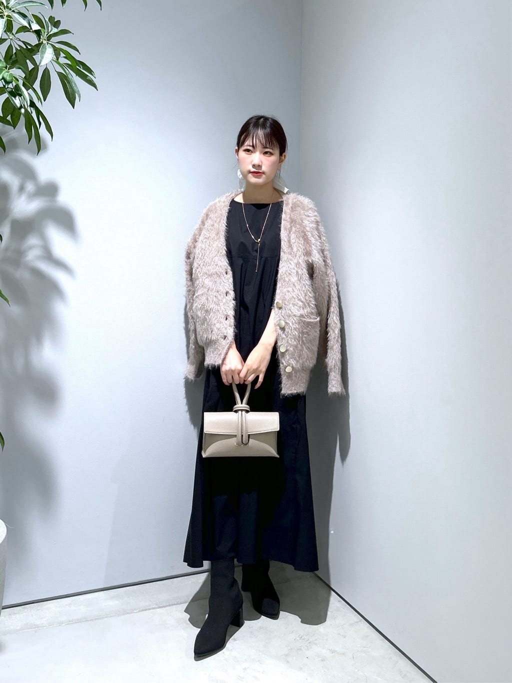 Renoさんの「INDIVI｜フォルムスリーブワンピース」を使ったコーディネート