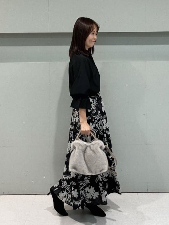 makiさんの「UNTITLED｜【アンサンブル可/洗える/Vネック】ウールシルクカーディガン」を使ったコーディネート