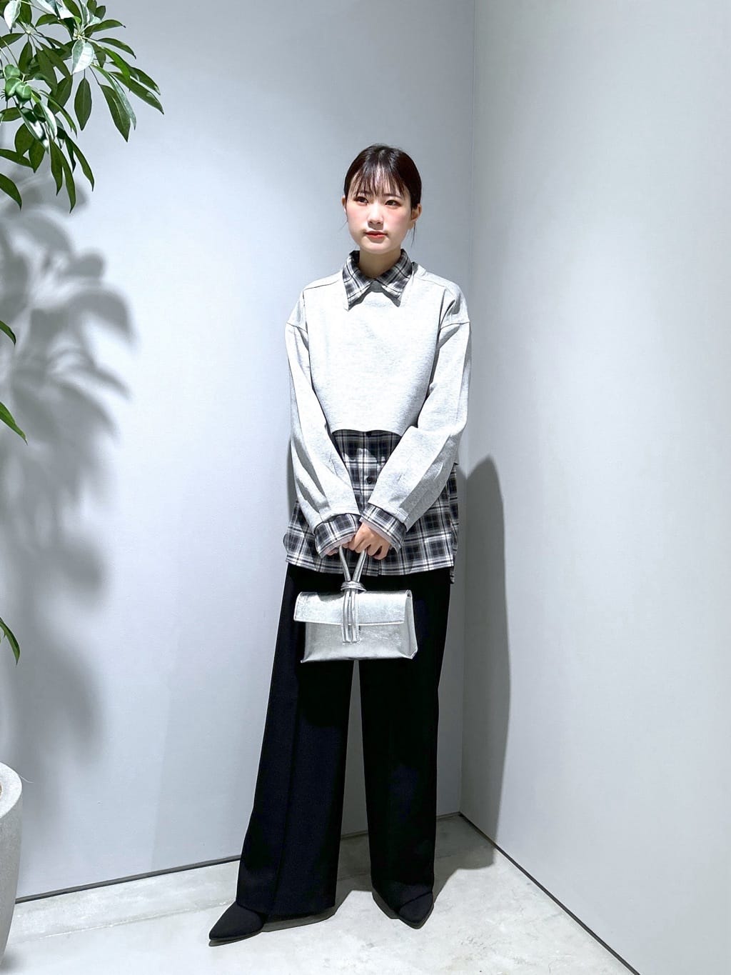 Renoさんの「INDIVI｜レイヤードダンボールスウェット」を使ったコーディネート