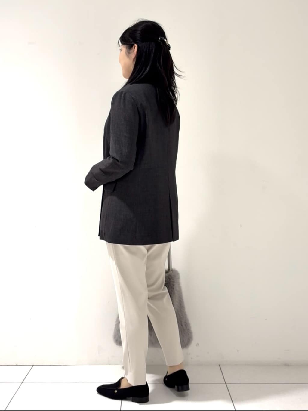 momokoさんの「INDIVI｜【洗える／セットアップ可能】凹凸ストレッチ素材ダブルジャケット」を使ったコーディネート