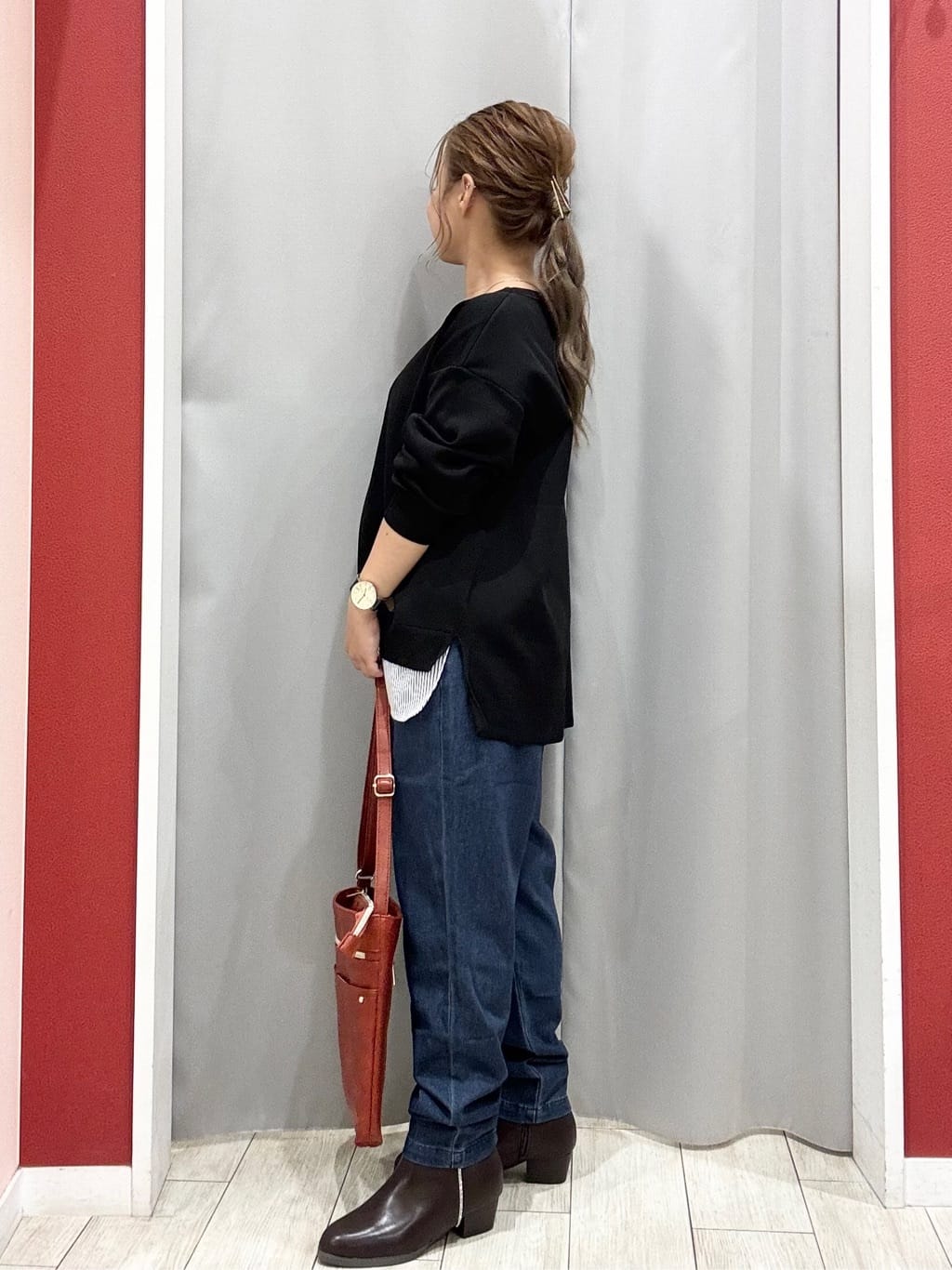 shioさんの「SHOO･LA･RUE｜【高レビュー/SS-LL/美脚シルエット】自然に体型カバー イージーデニム テーパードパンツ」を使ったコーディネート