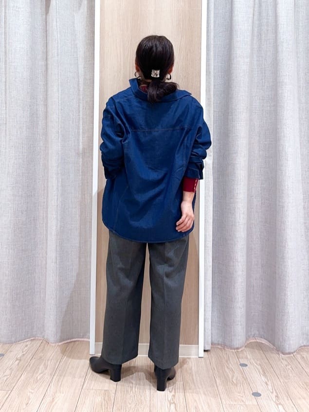 naoさんの「grove｜【選べる着丈】オーバーサイズデニムシャツ」を使ったコーディネート