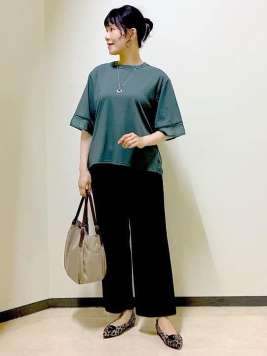  beni_gingerさんの「Reflect｜【E‐QUALITY／体型カバー】シアー&times;レースデザインプルオーバー」を使ったコーディネート