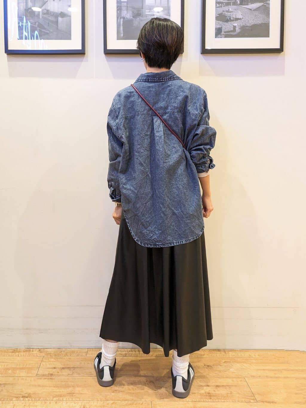 Akiさんの「SHOO･LA･RUE｜グラフィックアソート ベーシックロンT」を使ったコーディネート