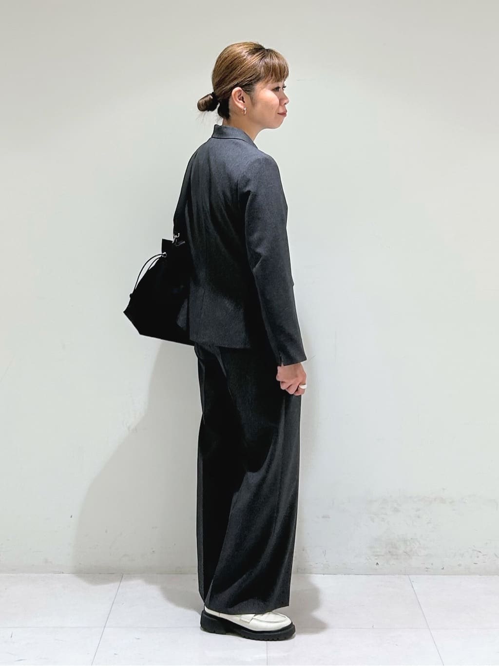 tsuyuさんの「INDIVI｜【通勤／オフィス】タックジョーゼットブラウス」を使ったコーディネート