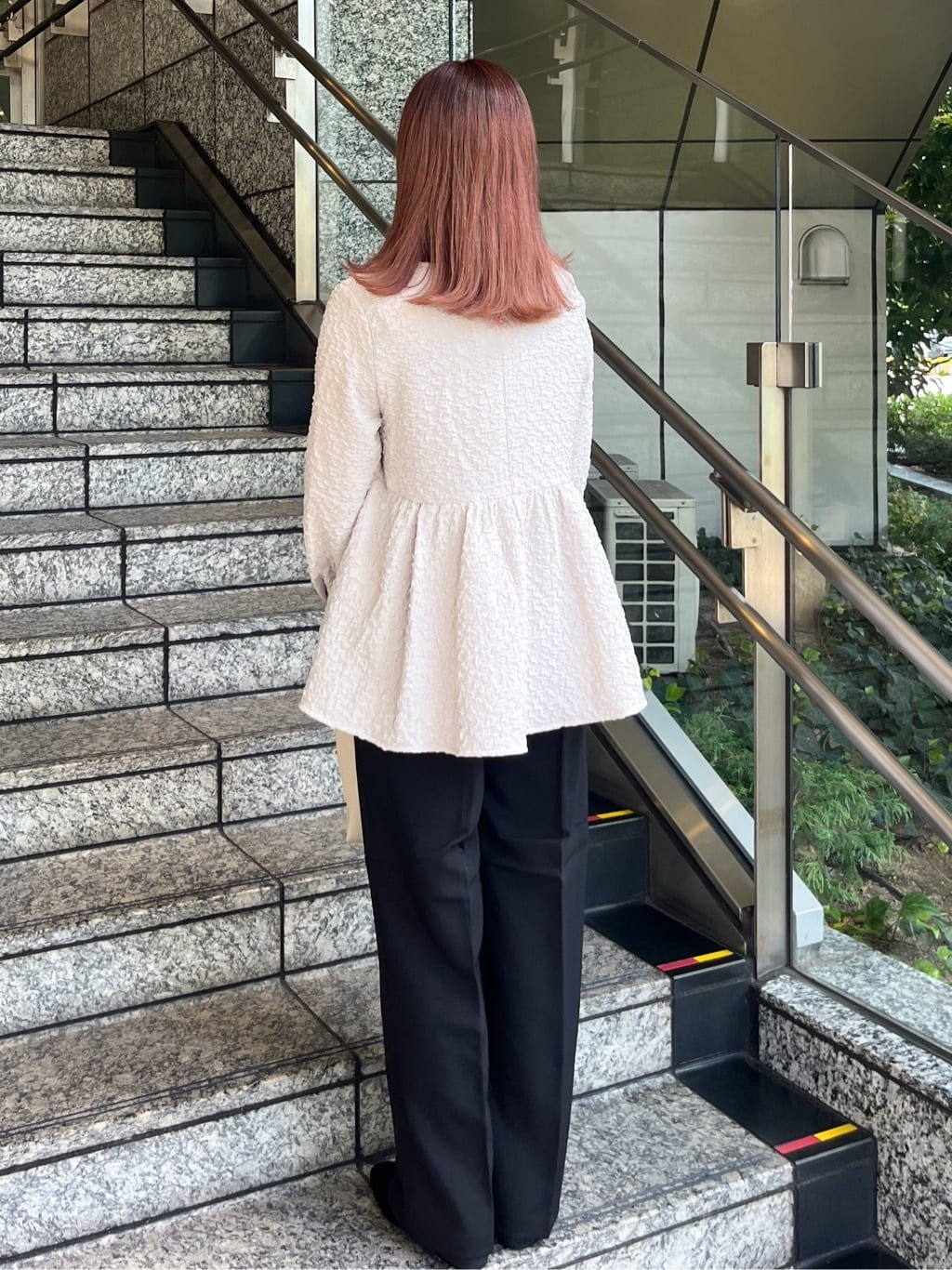 HANNAさんの「OPAQUE.CLIP｜【軽量／2WAY／通勤対応】フロントベルトデザインミドルトートバッグ」を使ったコーディネート