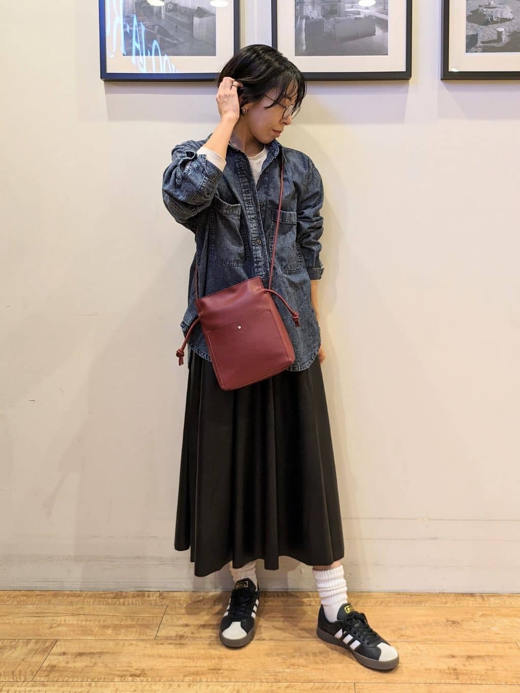 Akiさんの「SHOO･LA･RUE｜グラフィックアソート ベーシックロンT」を使ったコーディネート