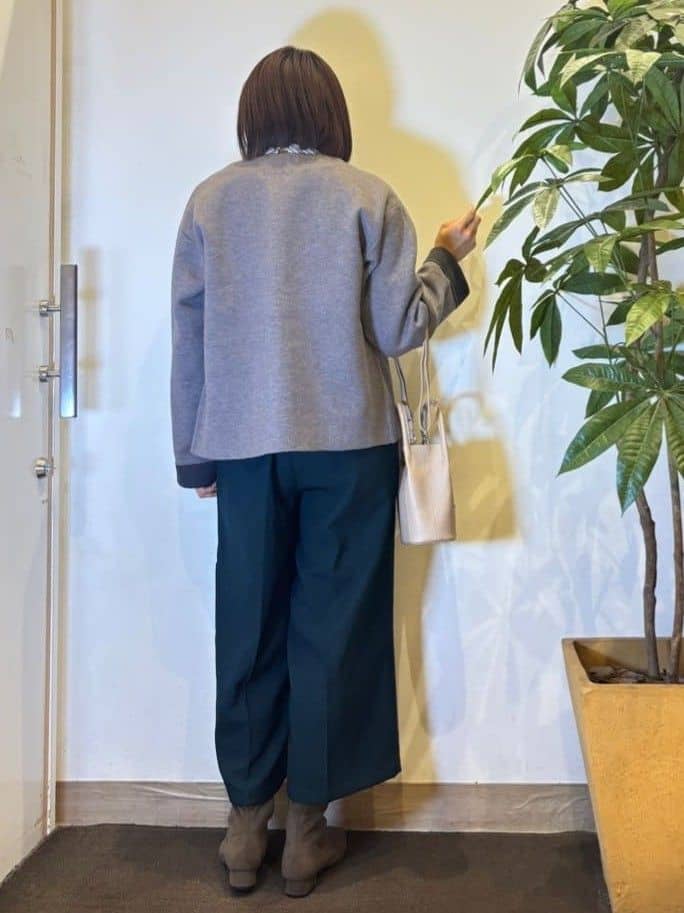 TOWAさんの「SHOO･LA･RUE｜【S-LL】キャンディースリーブが女性らしい マルチストライプブラウス」を使ったコーディネート