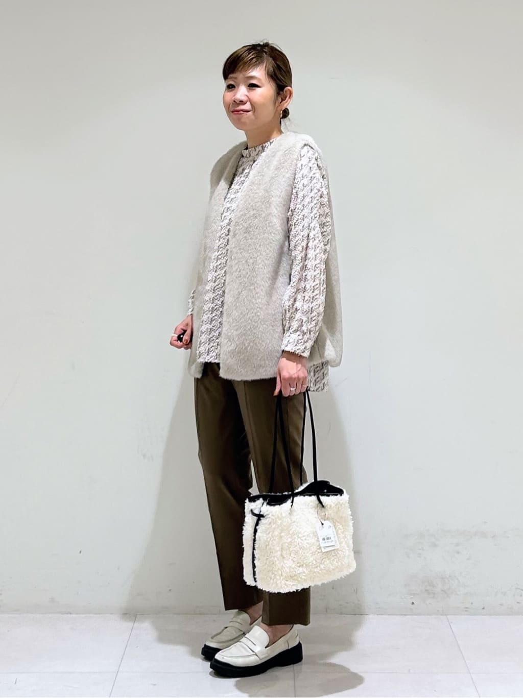 tsuyuさんの「INDIVI｜【軽羽織り】フーディーライトコート」を使ったコーディネート
